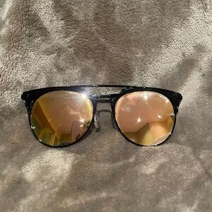 Quay sunglasses🕶️